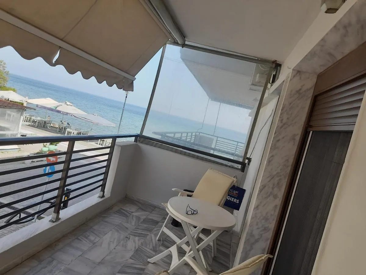 Peraía Annas Seaside Apartment יוון